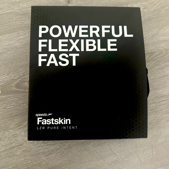 COPY - COPY - Speedo Fastskin LZR Pure Intent - Picture 2 of 7